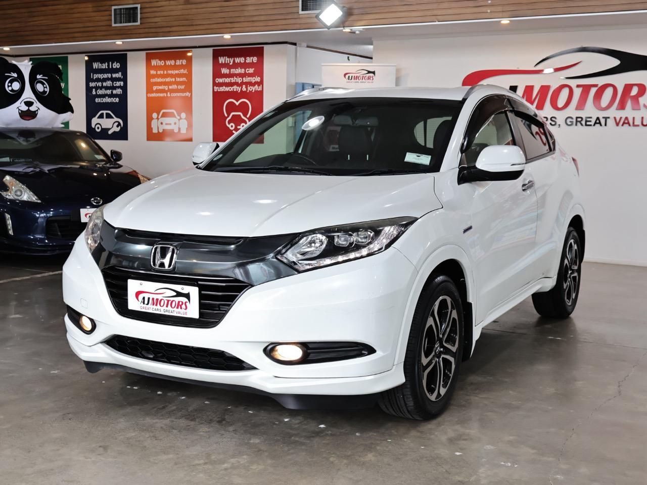 Vehicle image 3