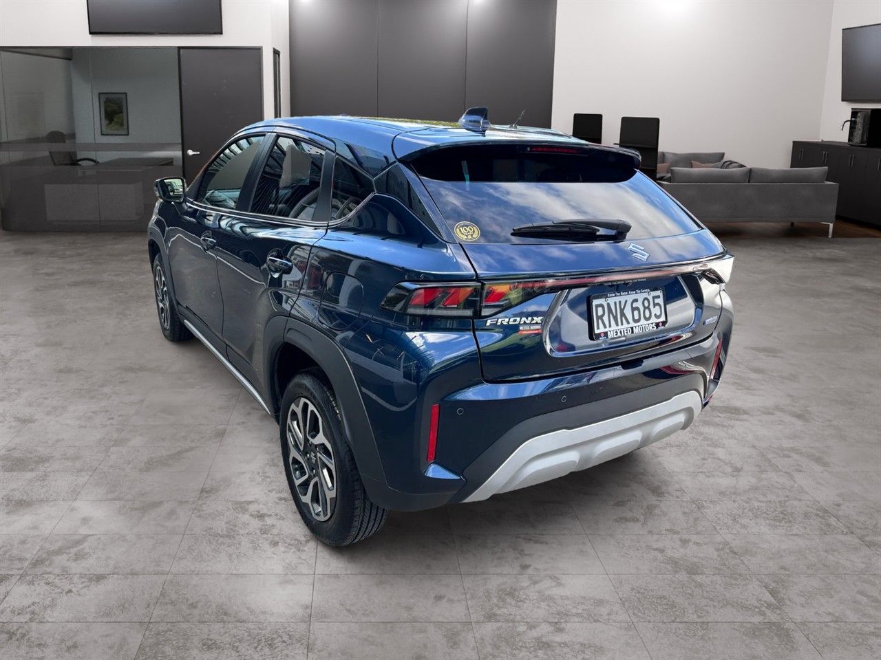 Vehicle image 4