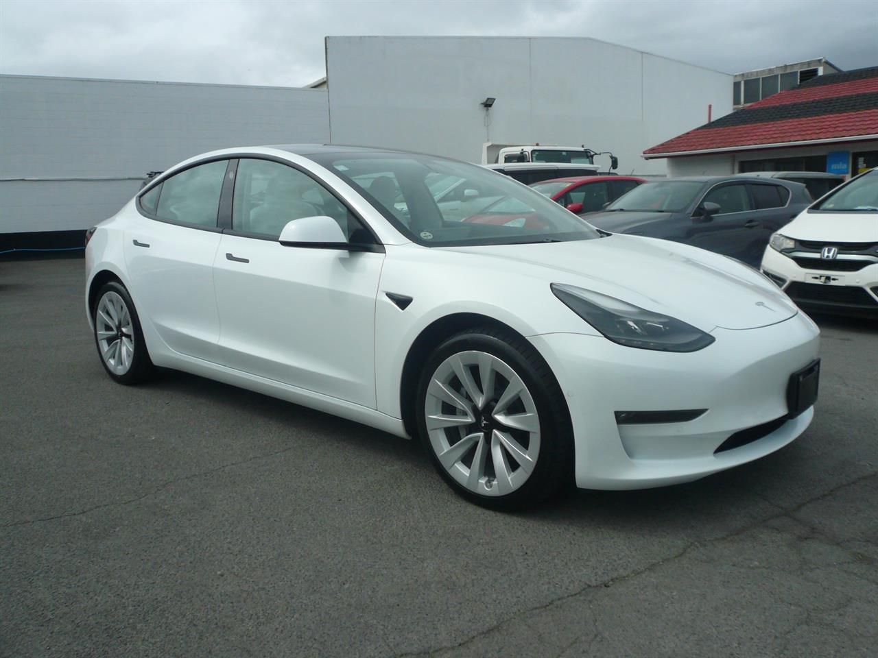 Vehicle image 3