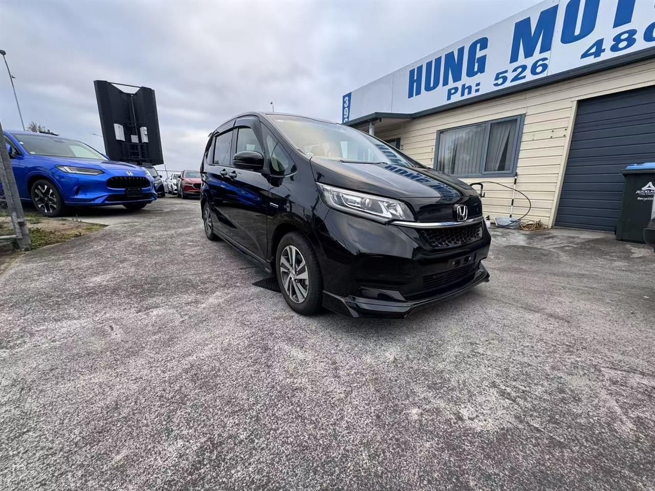 Vehicle image 1