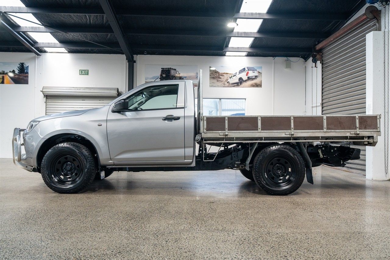 Vehicle image 3
