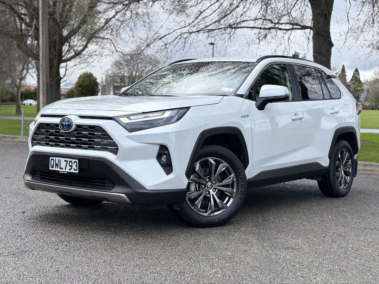 Vehicle image 3