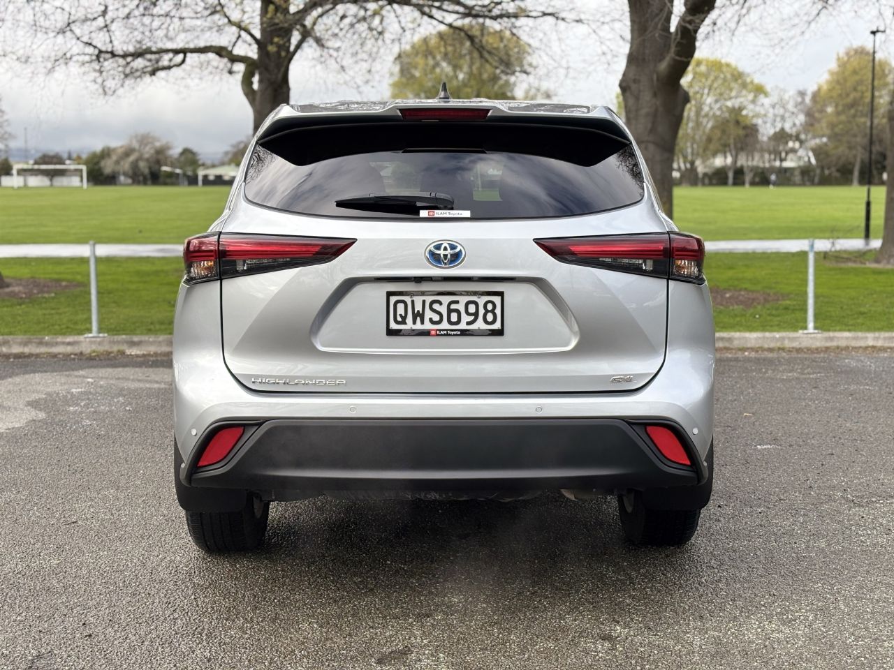 Vehicle image 4
