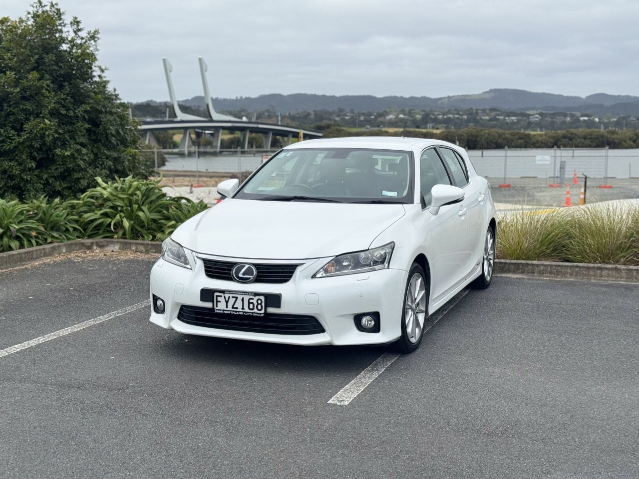 Vehicle image 3