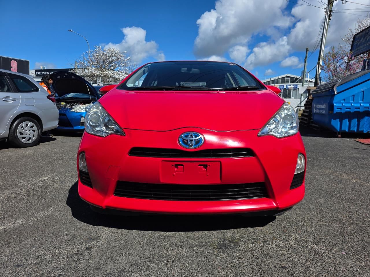 Vehicle image 3