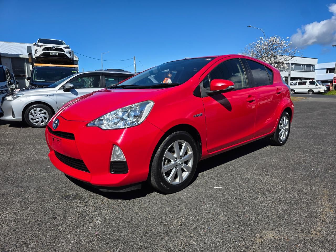 Vehicle image 4