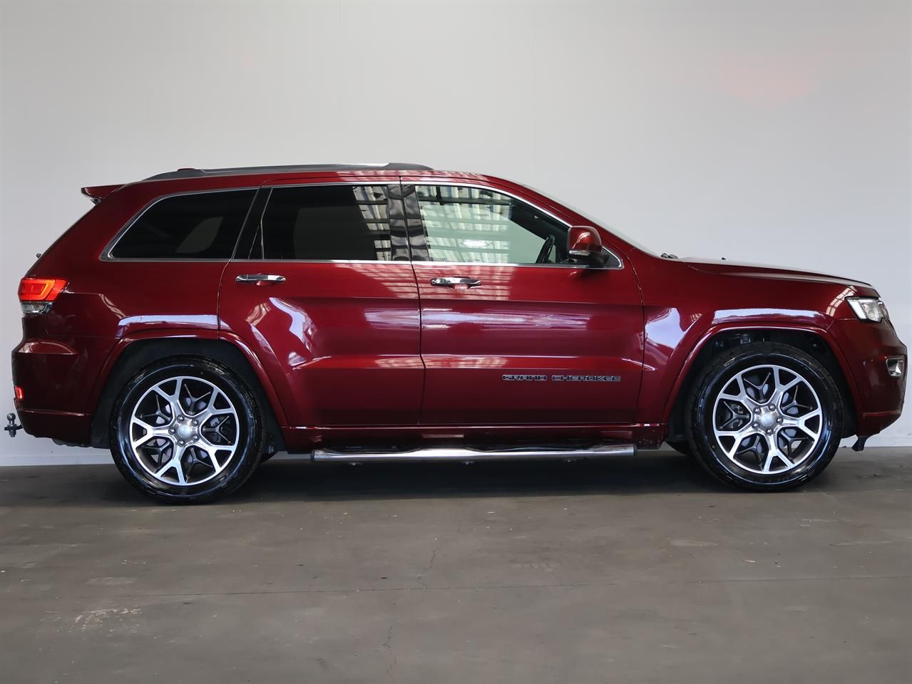 Vehicle image 5