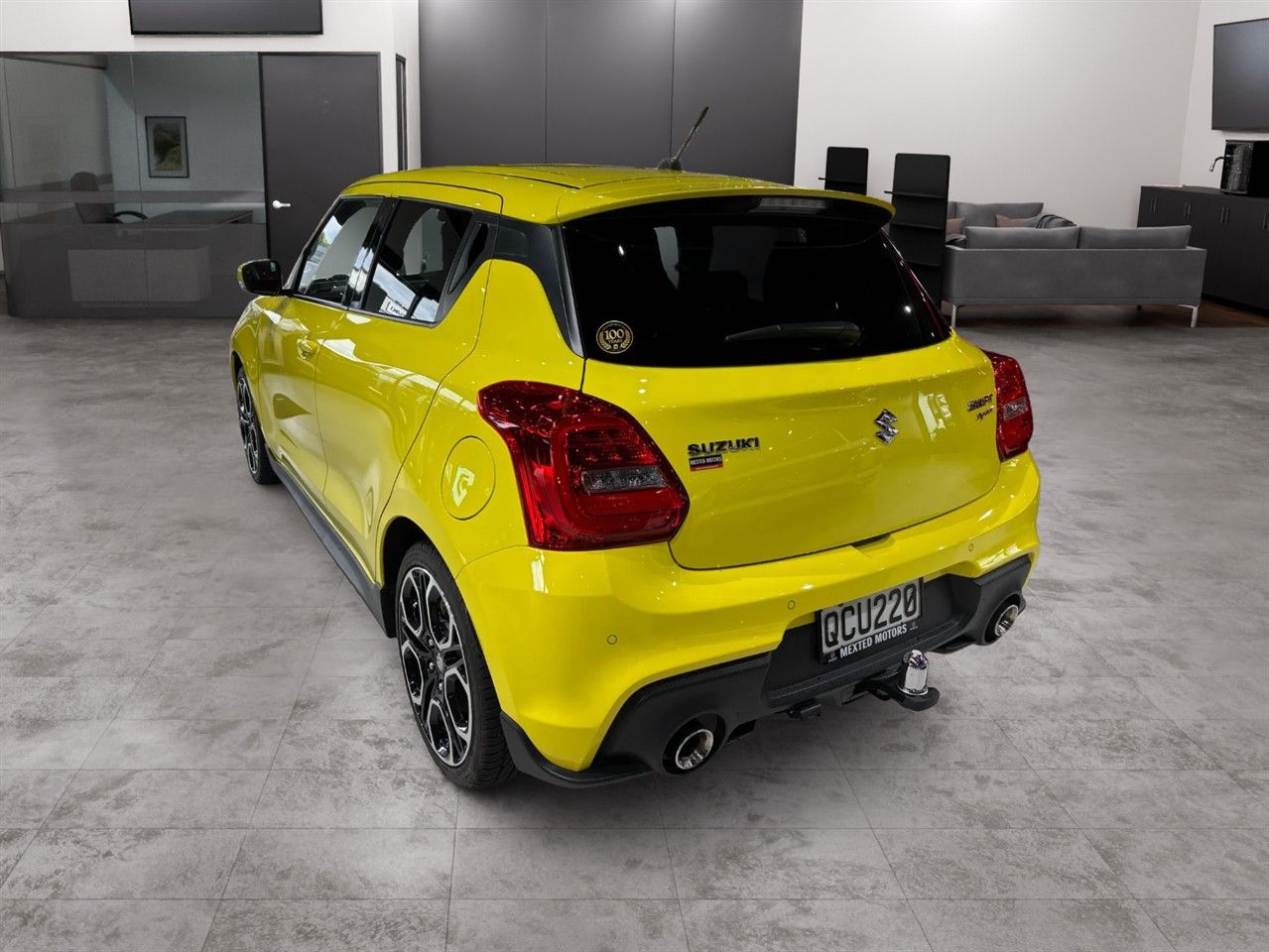 Vehicle image 5