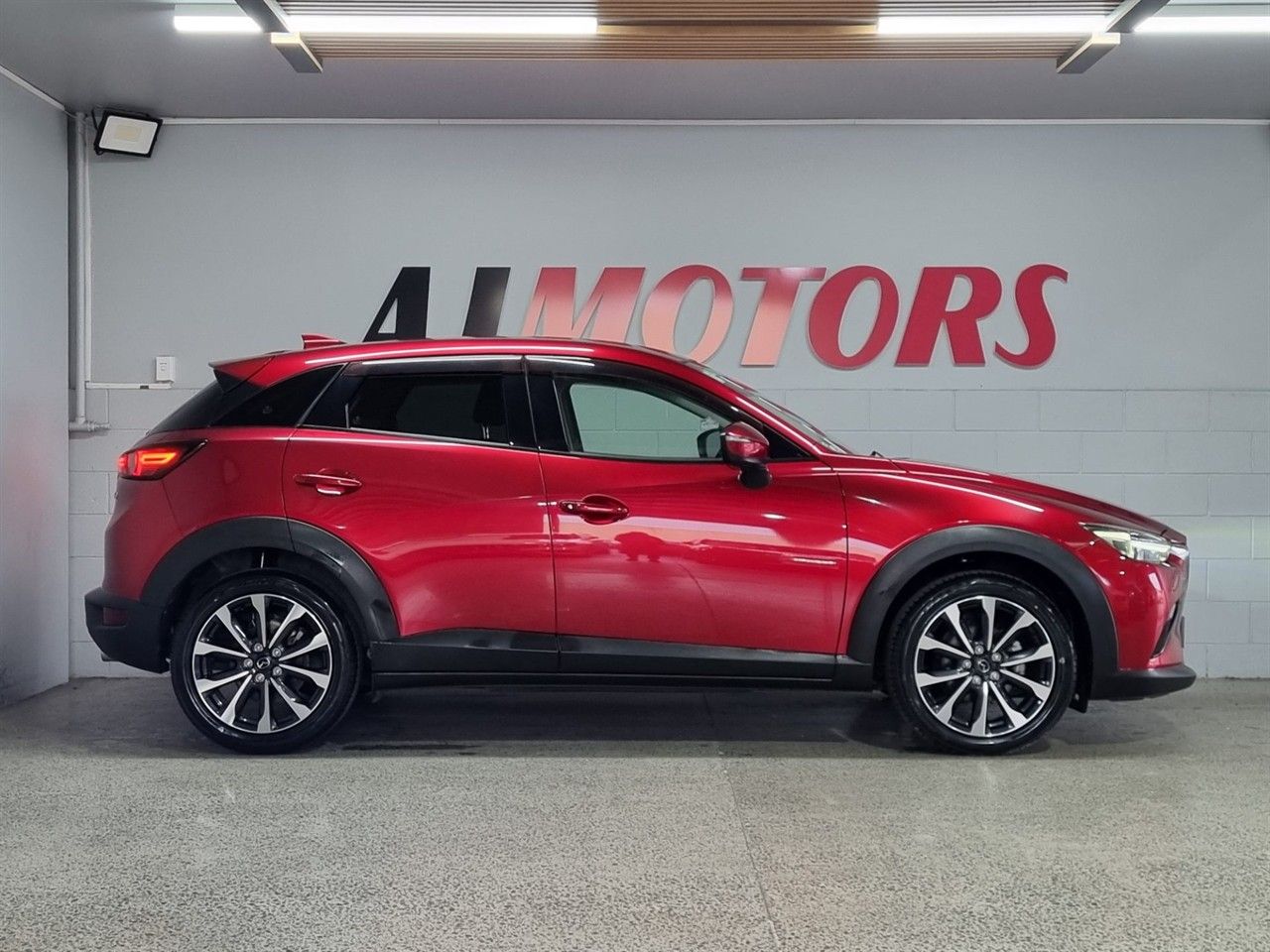 Vehicle image 5