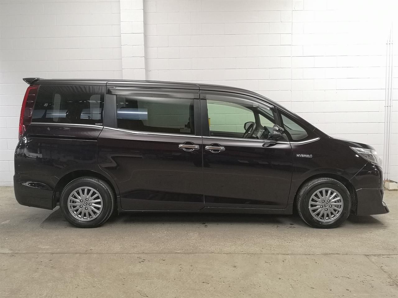 Vehicle image 3