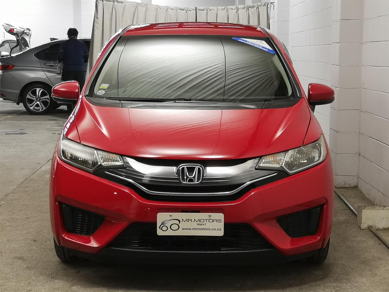 Vehicle image 4