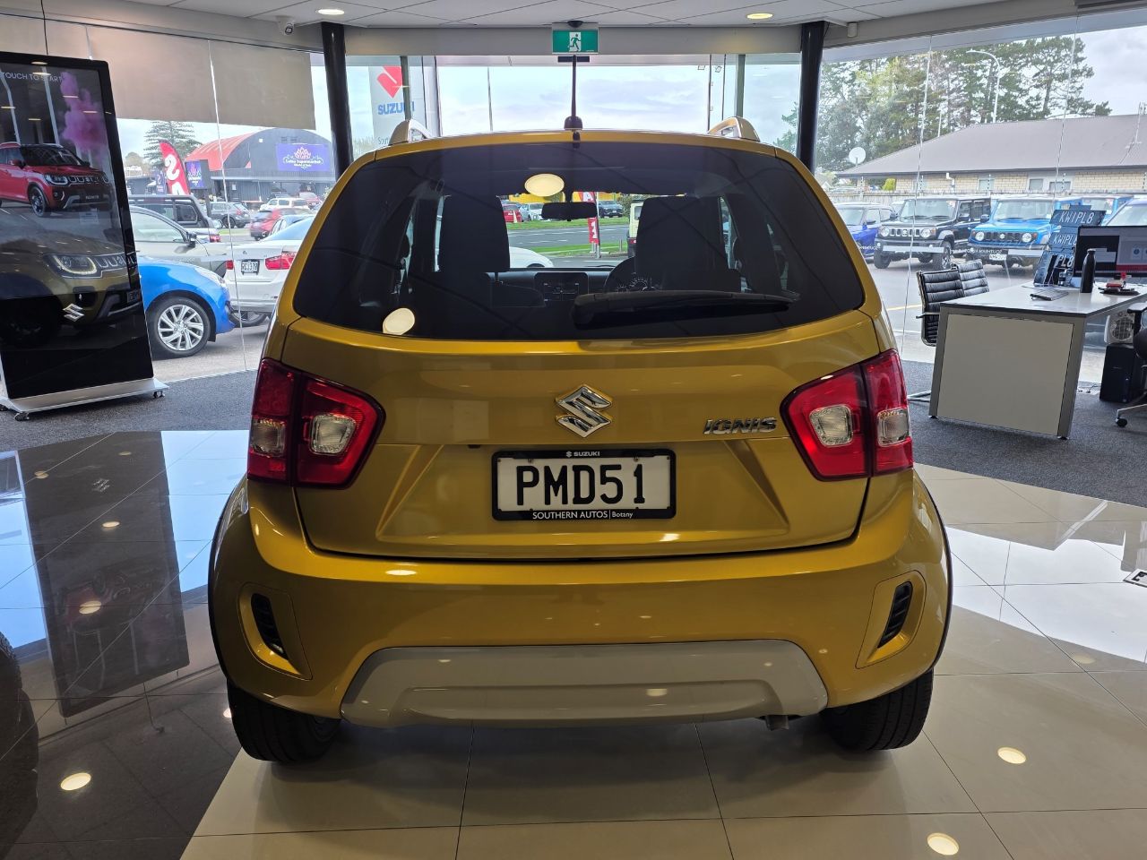 Vehicle image 5