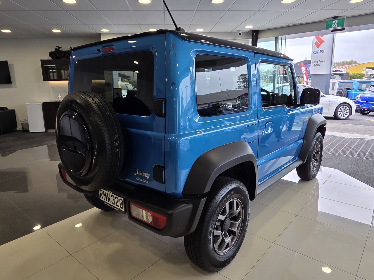 Vehicle image 4