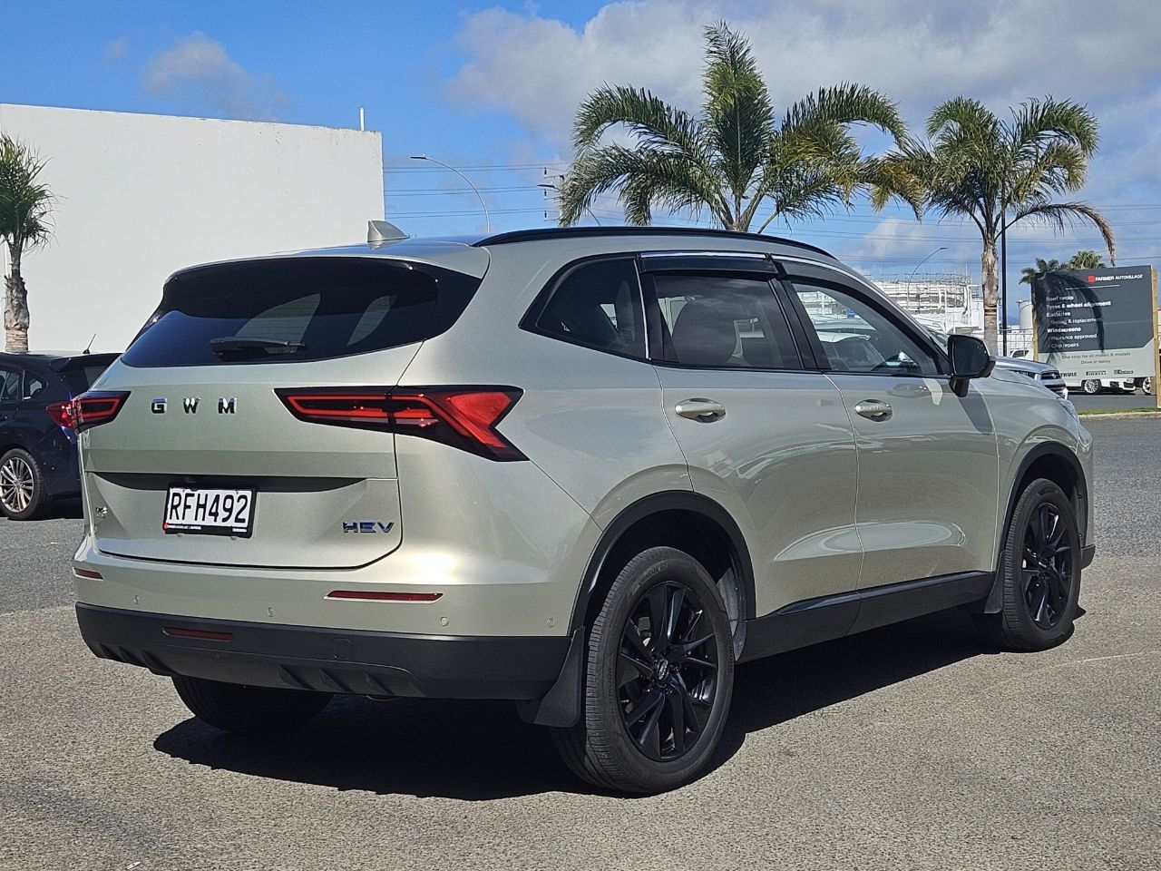 Vehicle image 3