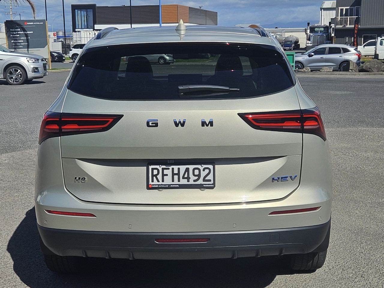 Vehicle image 4