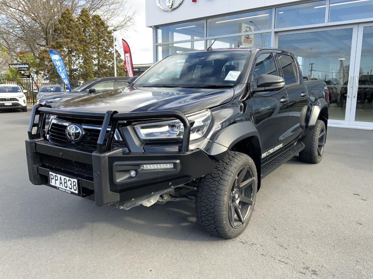 Vehicle image 4