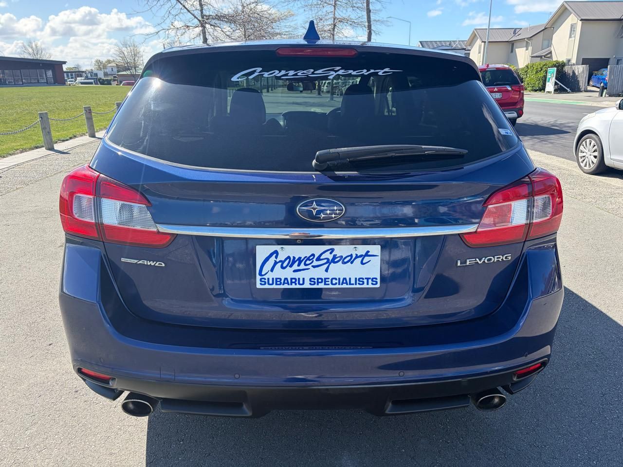 Vehicle image 5
