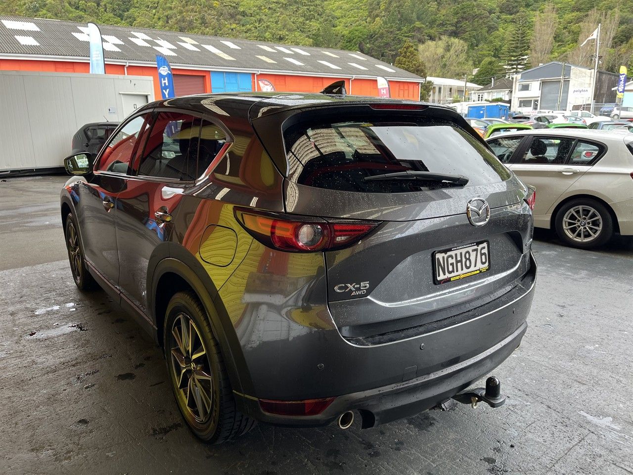 Vehicle image 4
