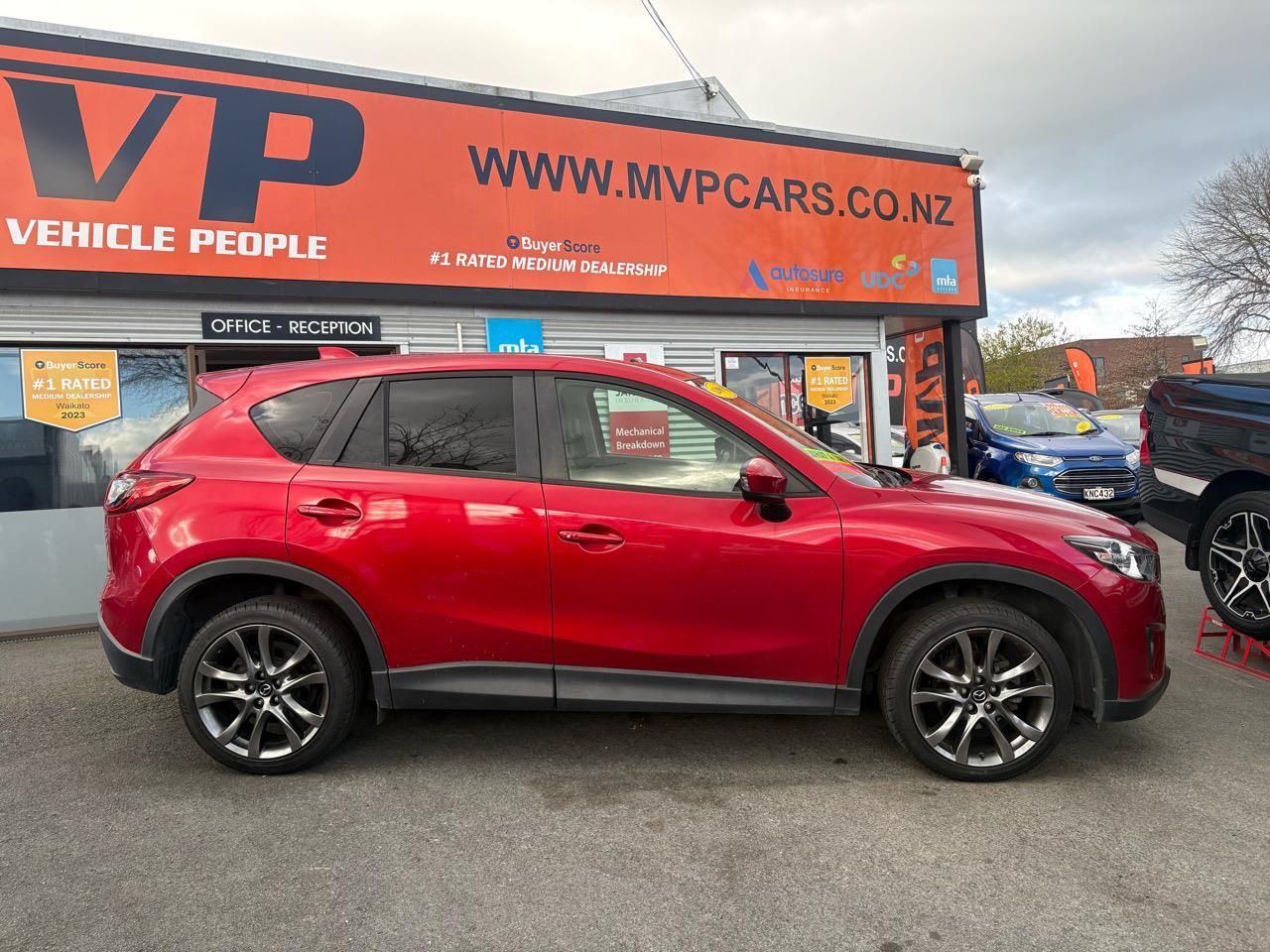 Vehicle image 3