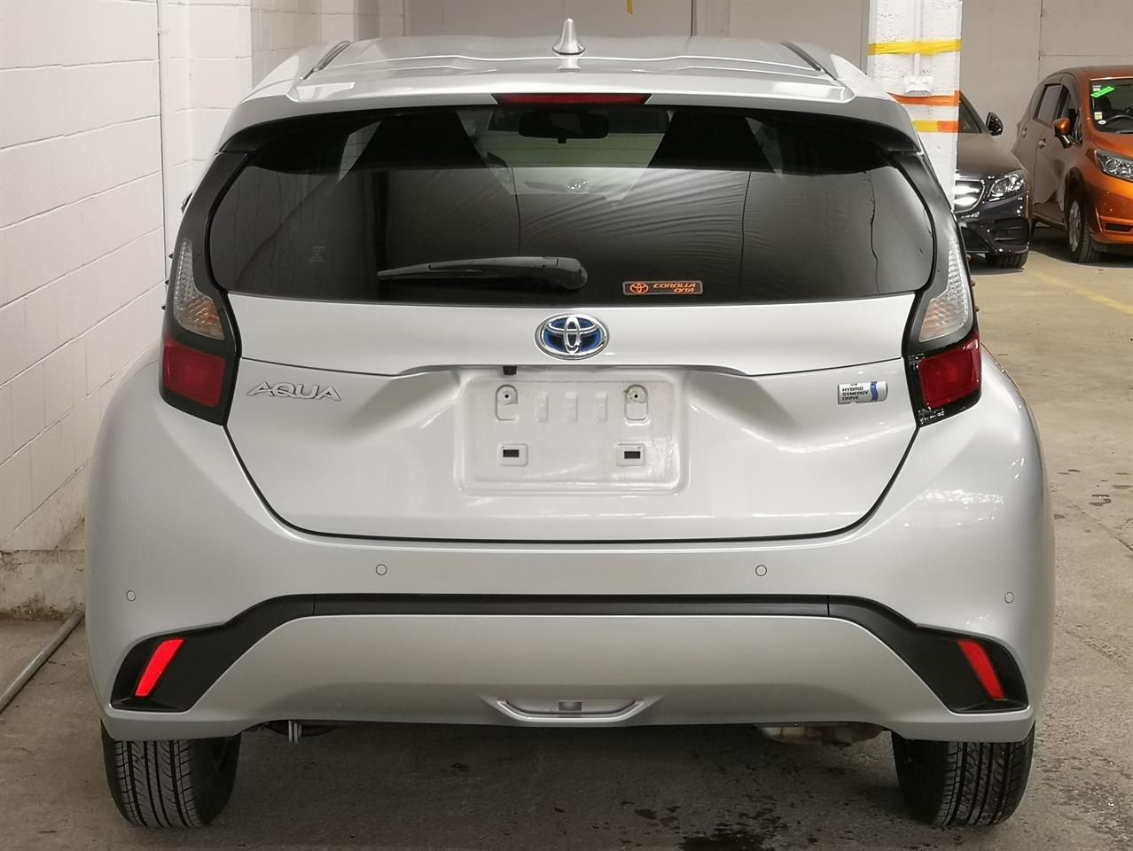 Vehicle image 5