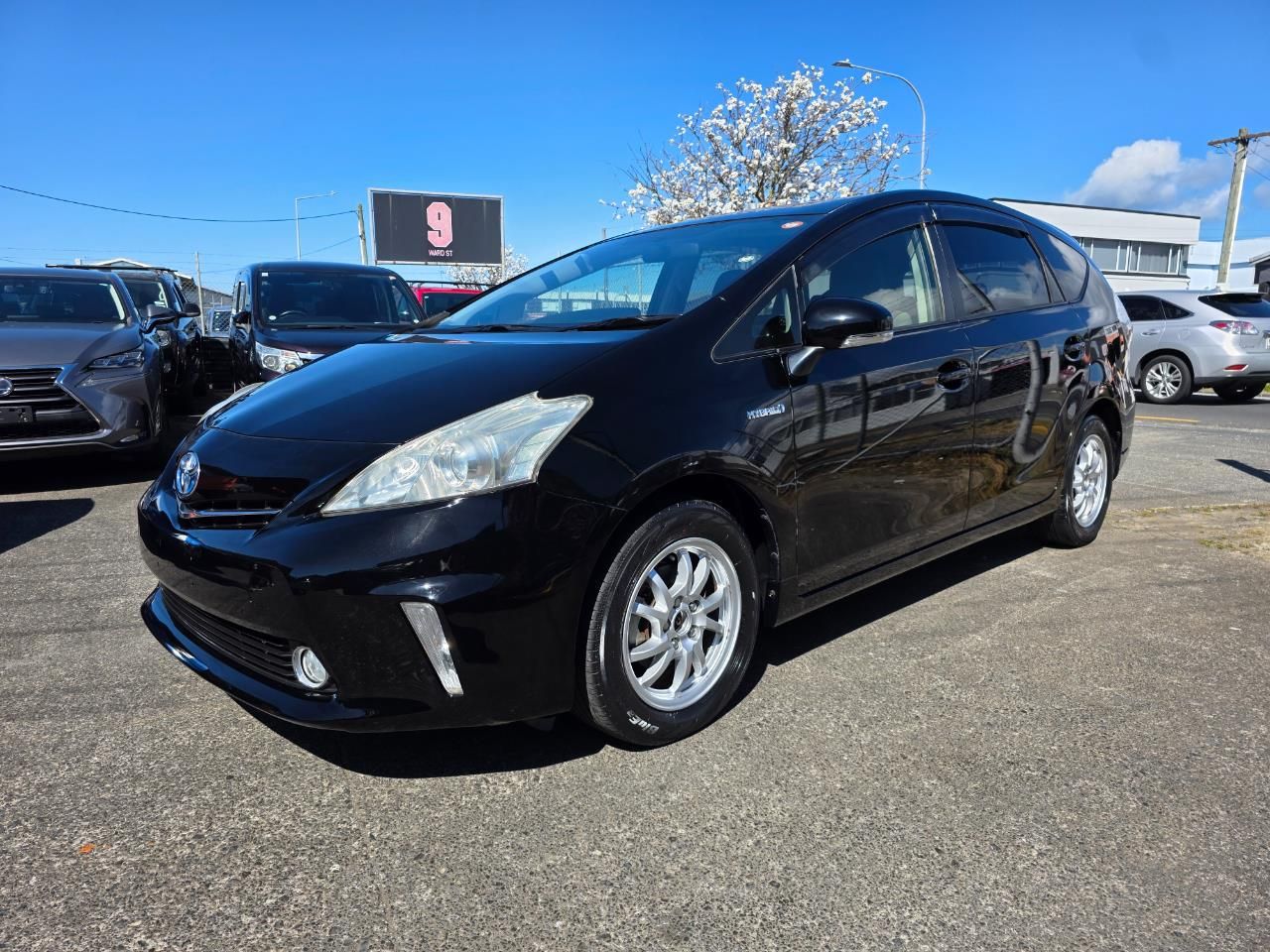 Vehicle image 4