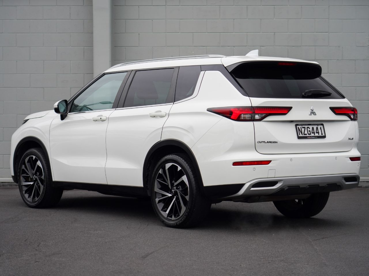 Vehicle image 2