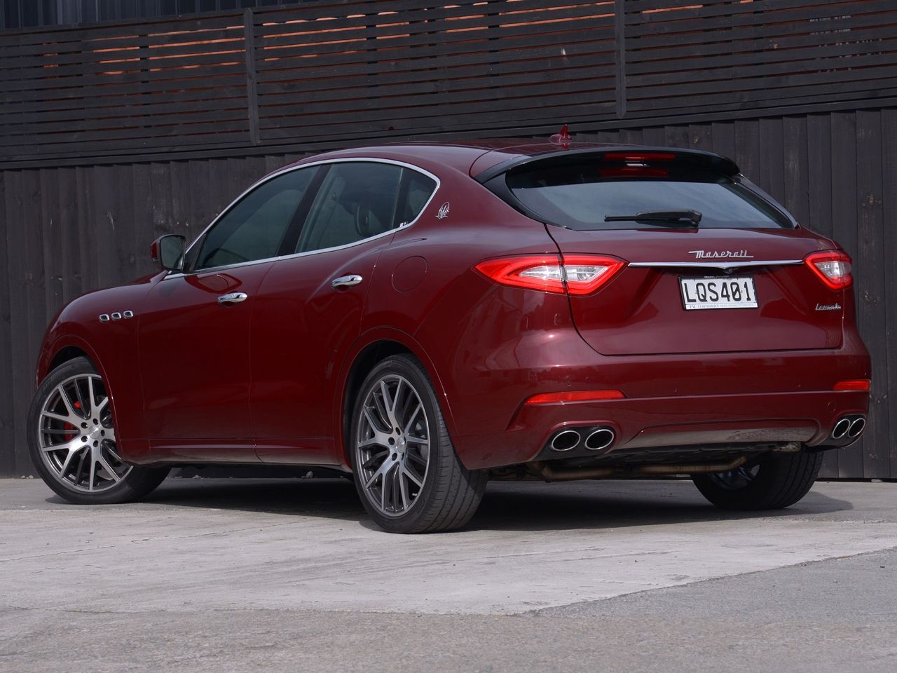 Vehicle image 4