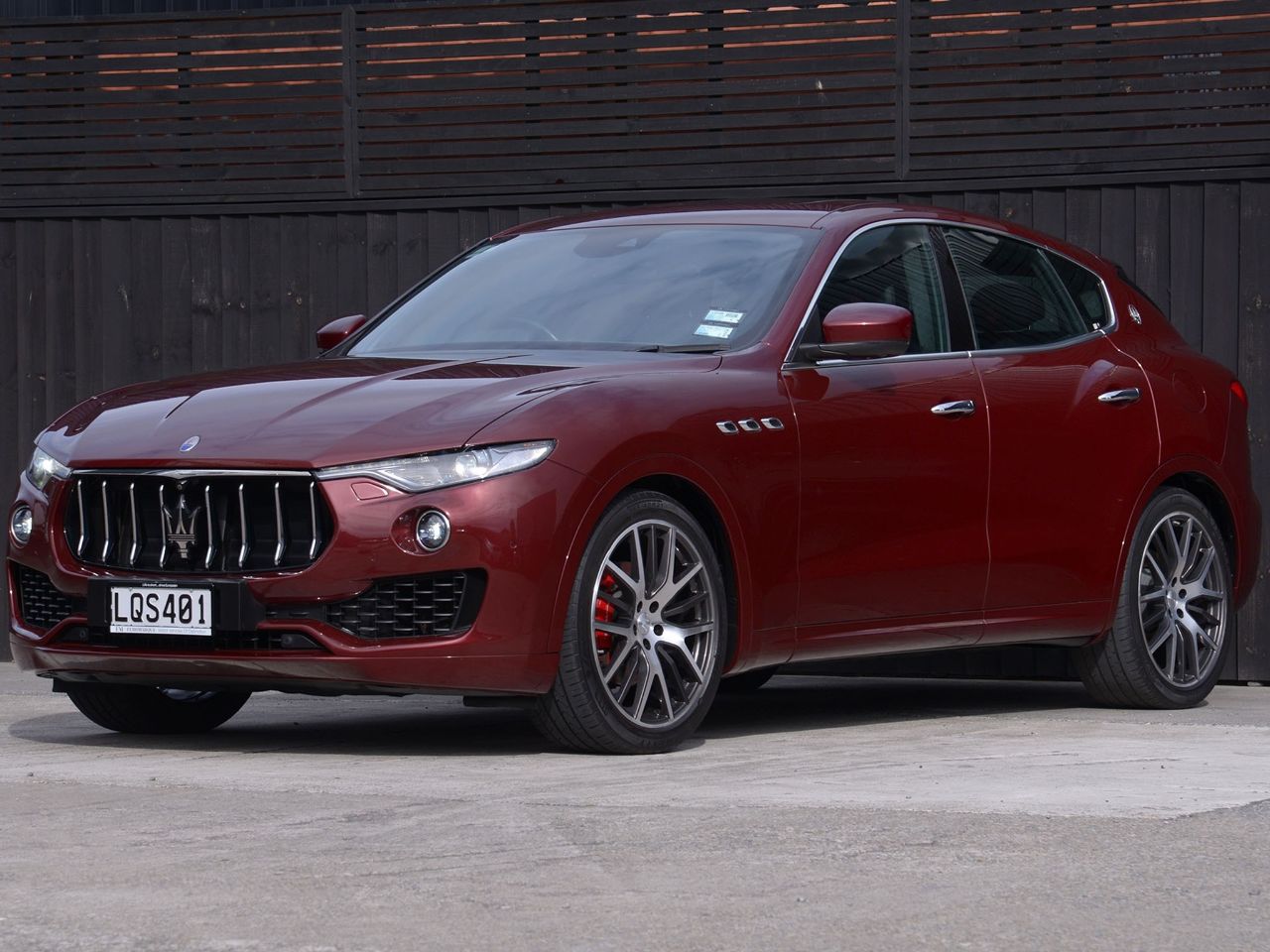 Vehicle image 5