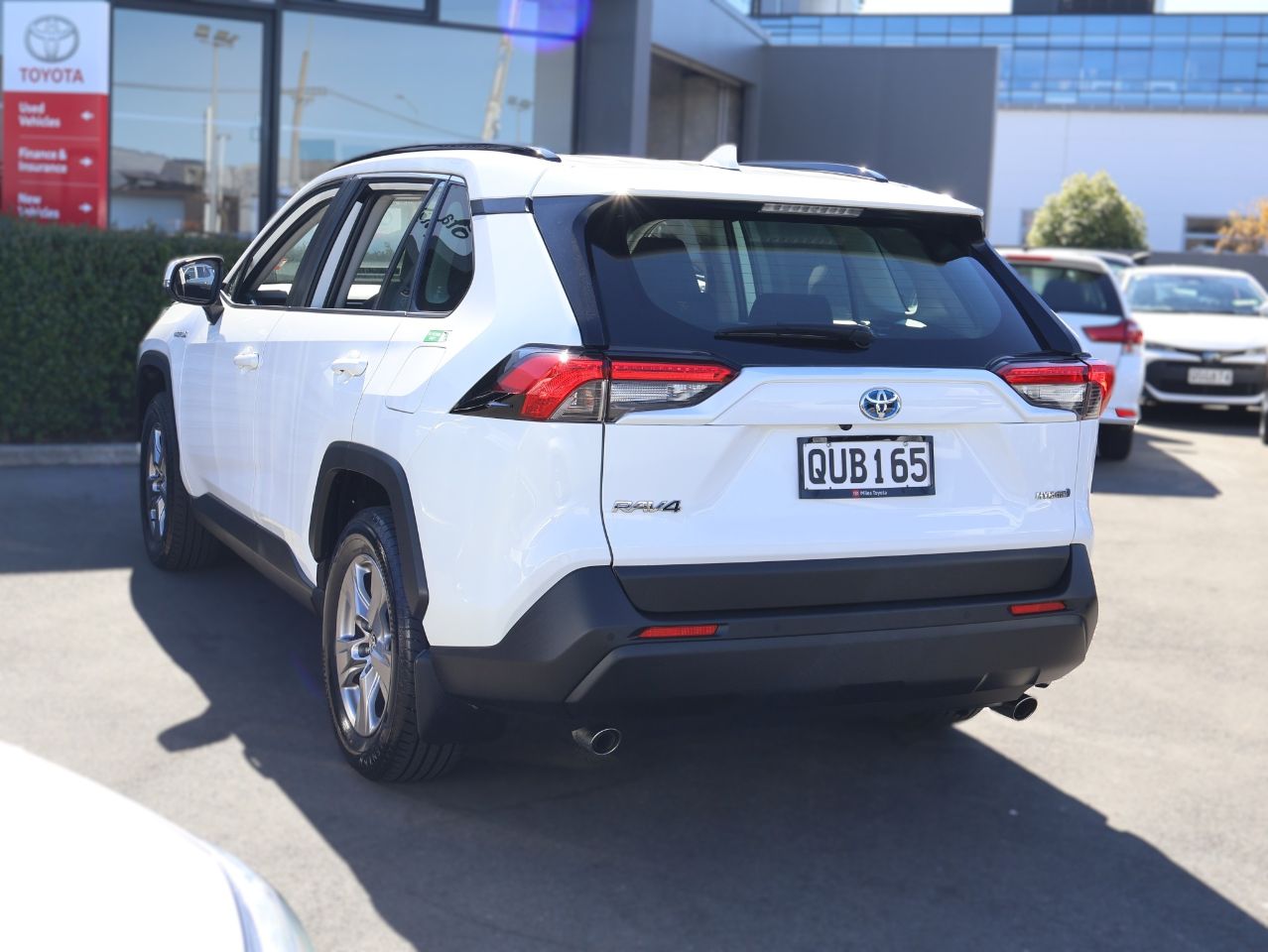 Vehicle image 5