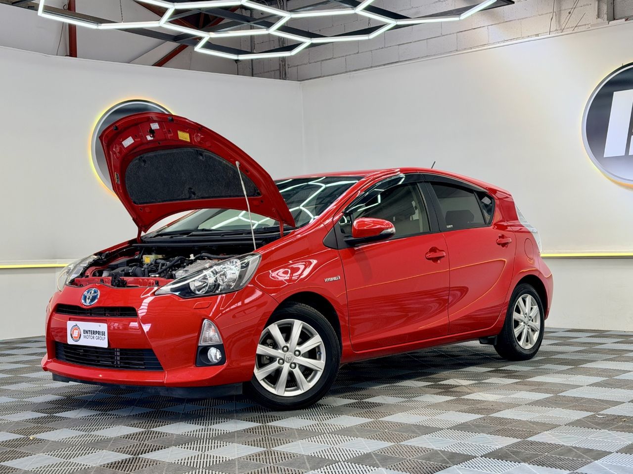 Vehicle image 3