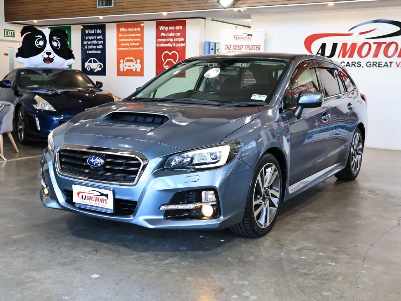 Vehicle image 3