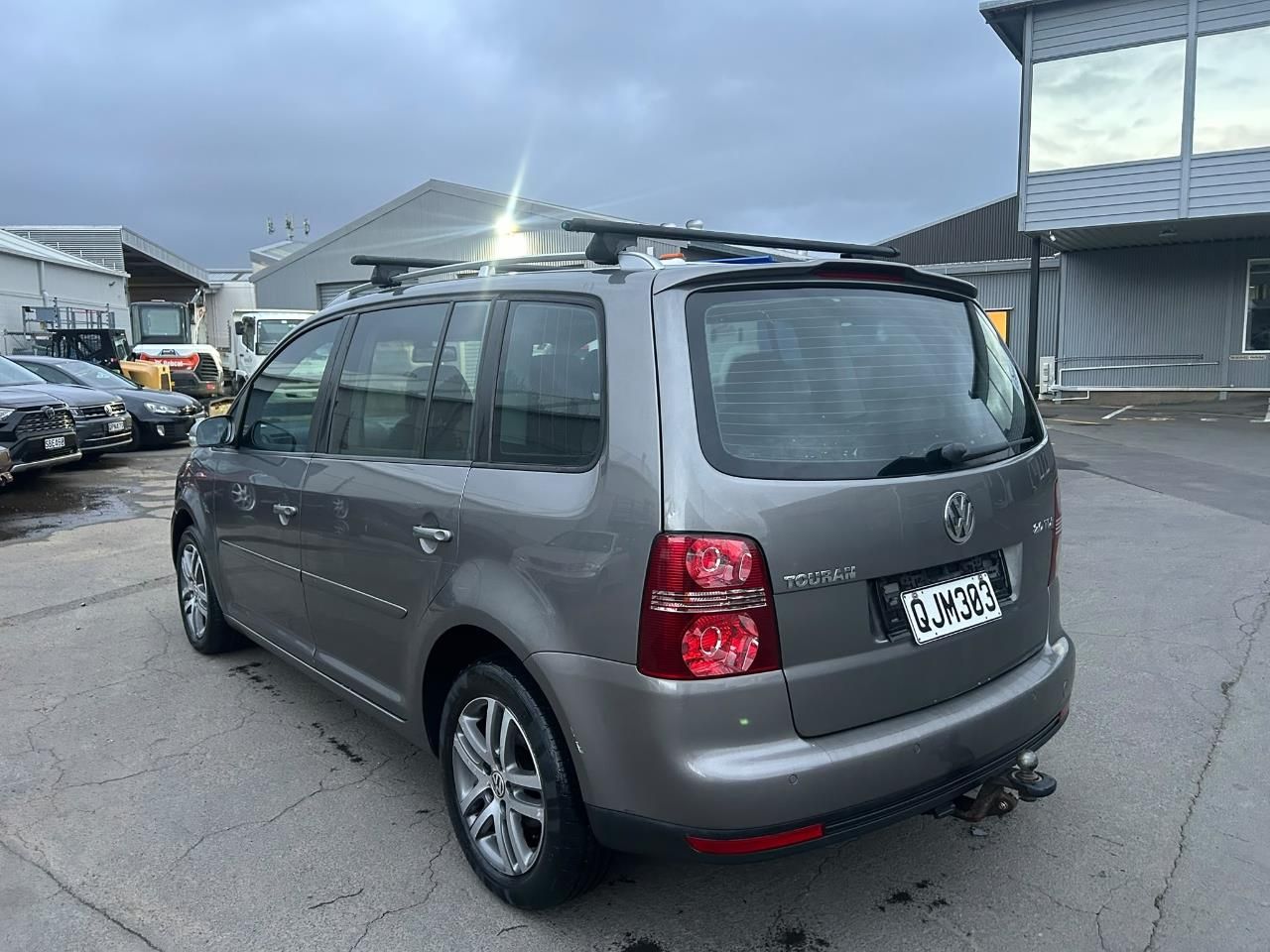 Vehicle image 4