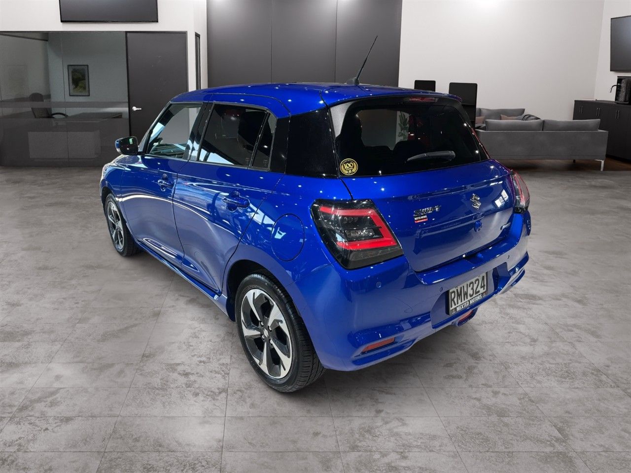 Vehicle image 4