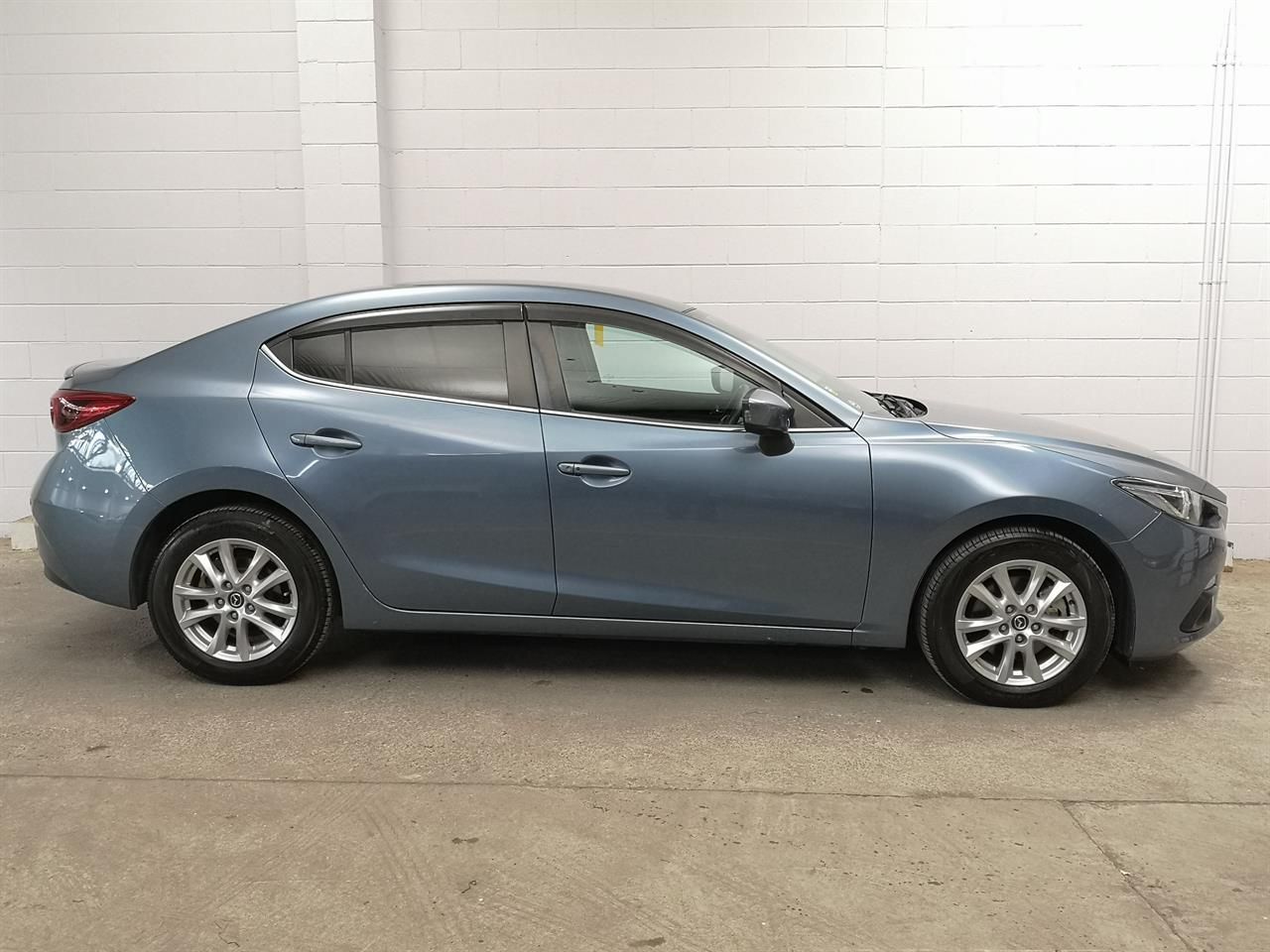 Vehicle image 3