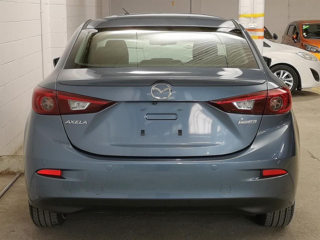 Vehicle image 5