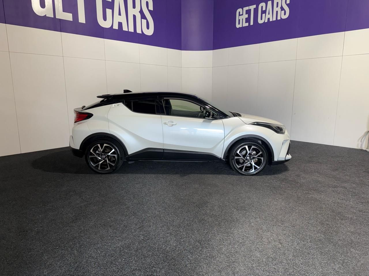 Vehicle image 3