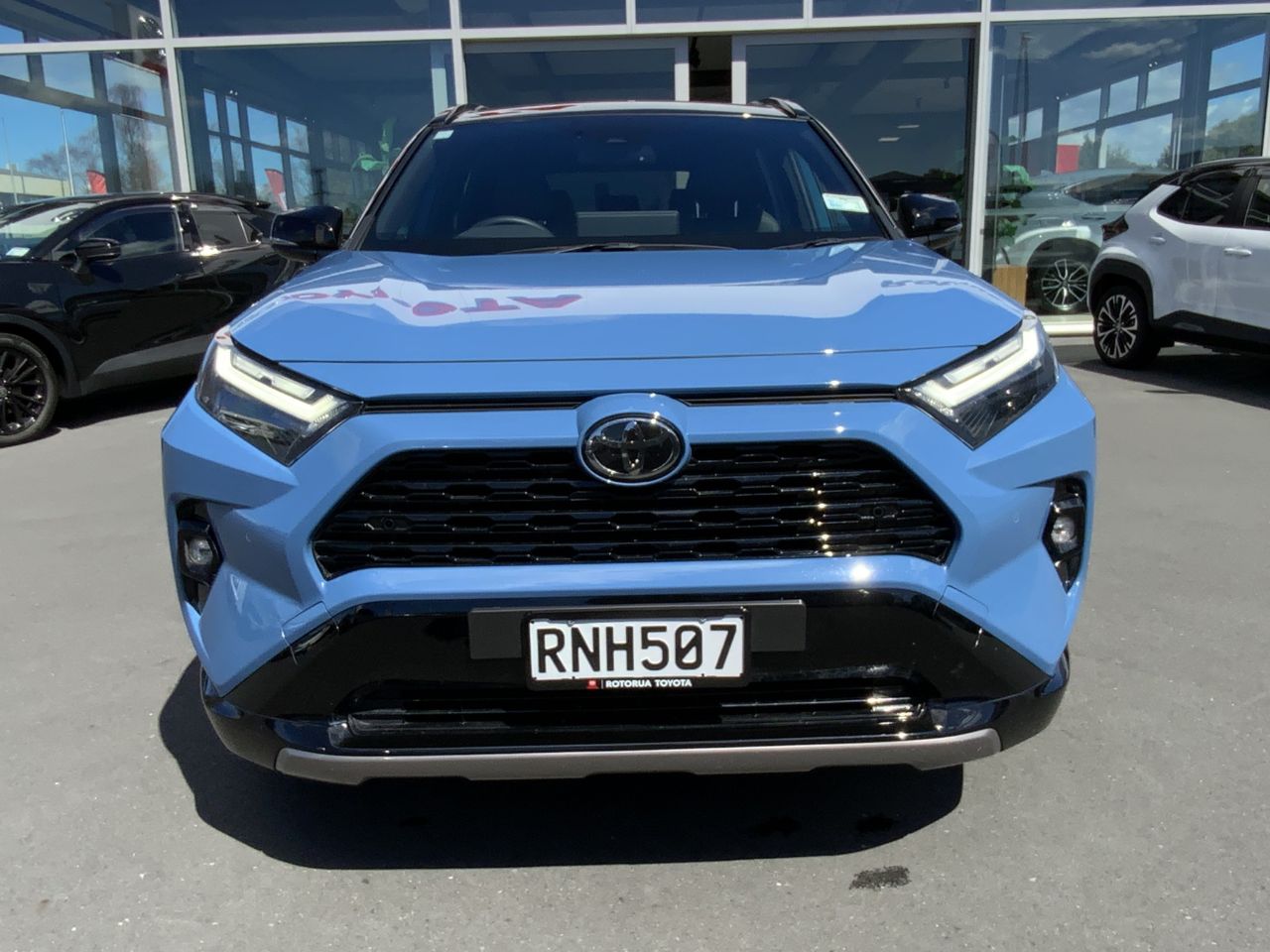 Vehicle image 3