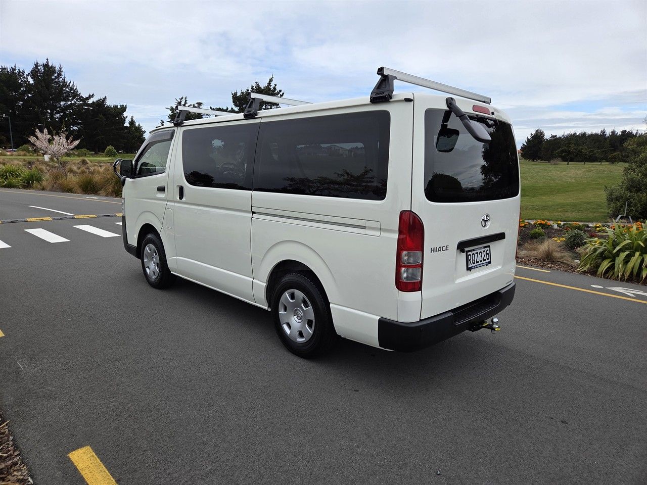Vehicle image 5