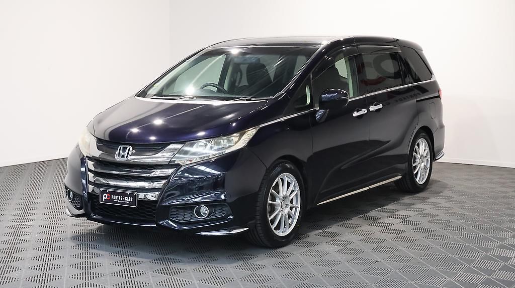 Vehicle image 3