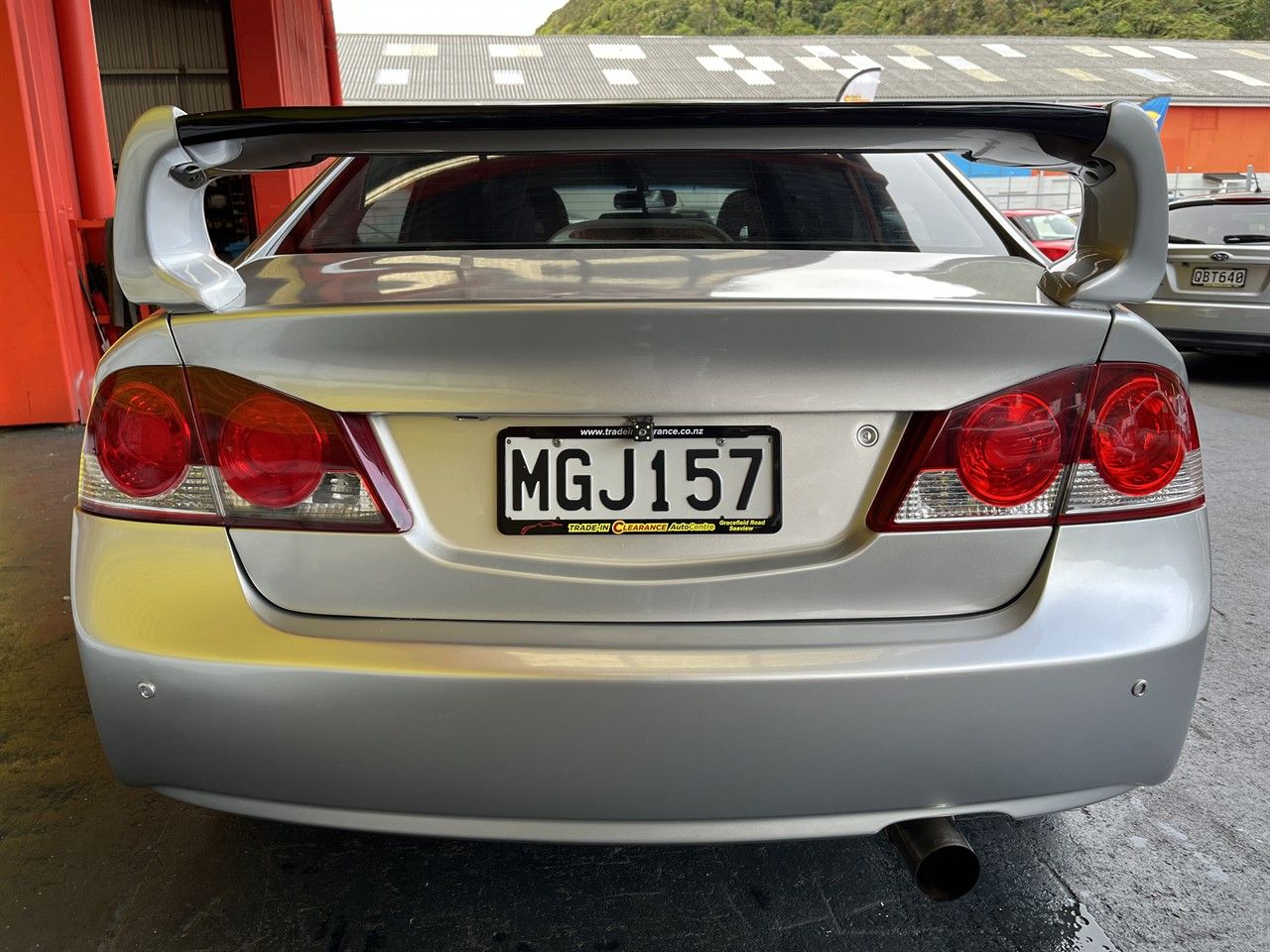 Vehicle image 5