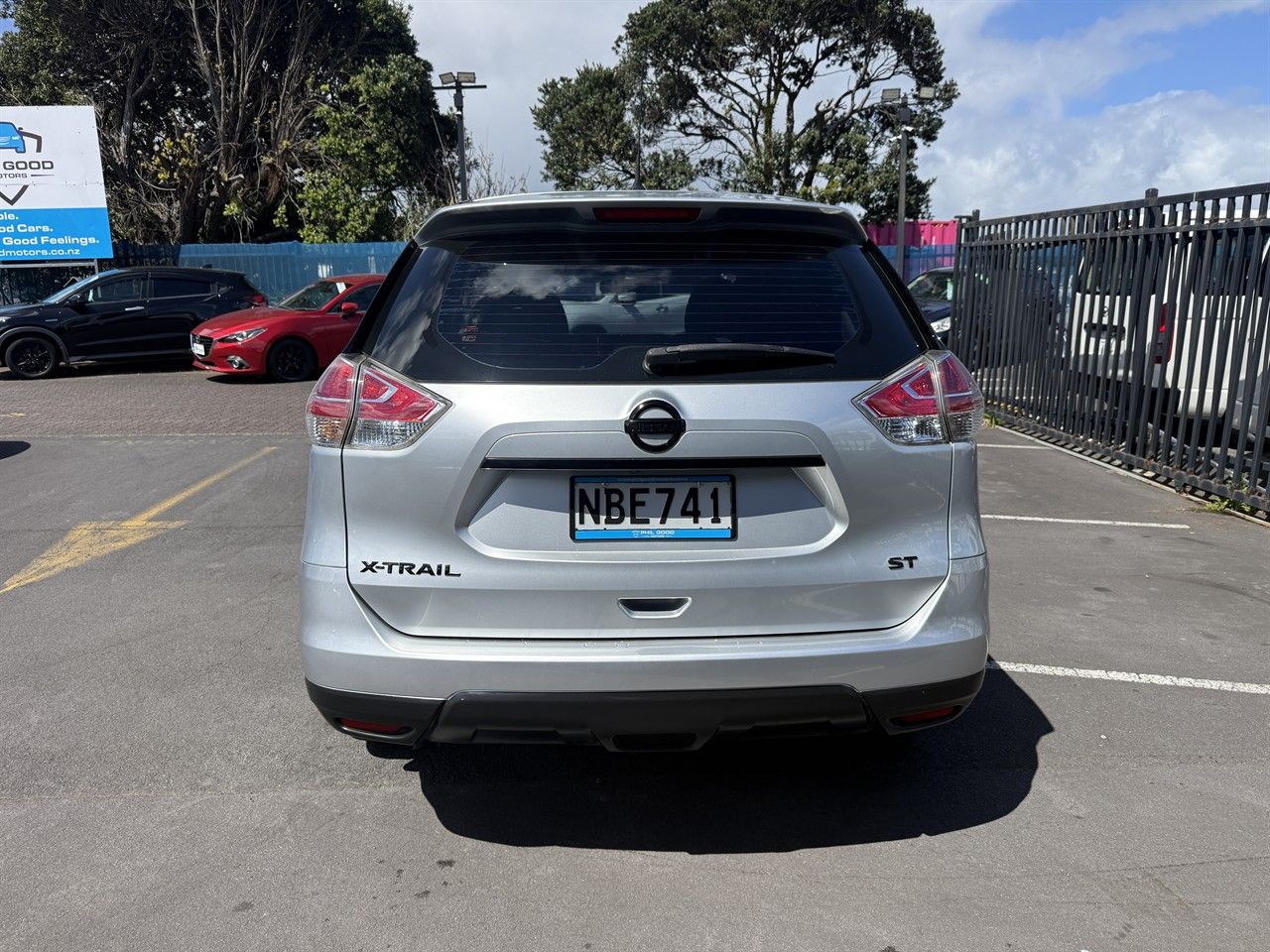 Vehicle image 5