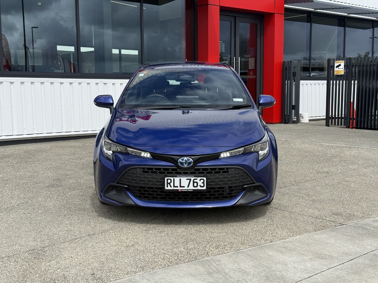 Vehicle image 3