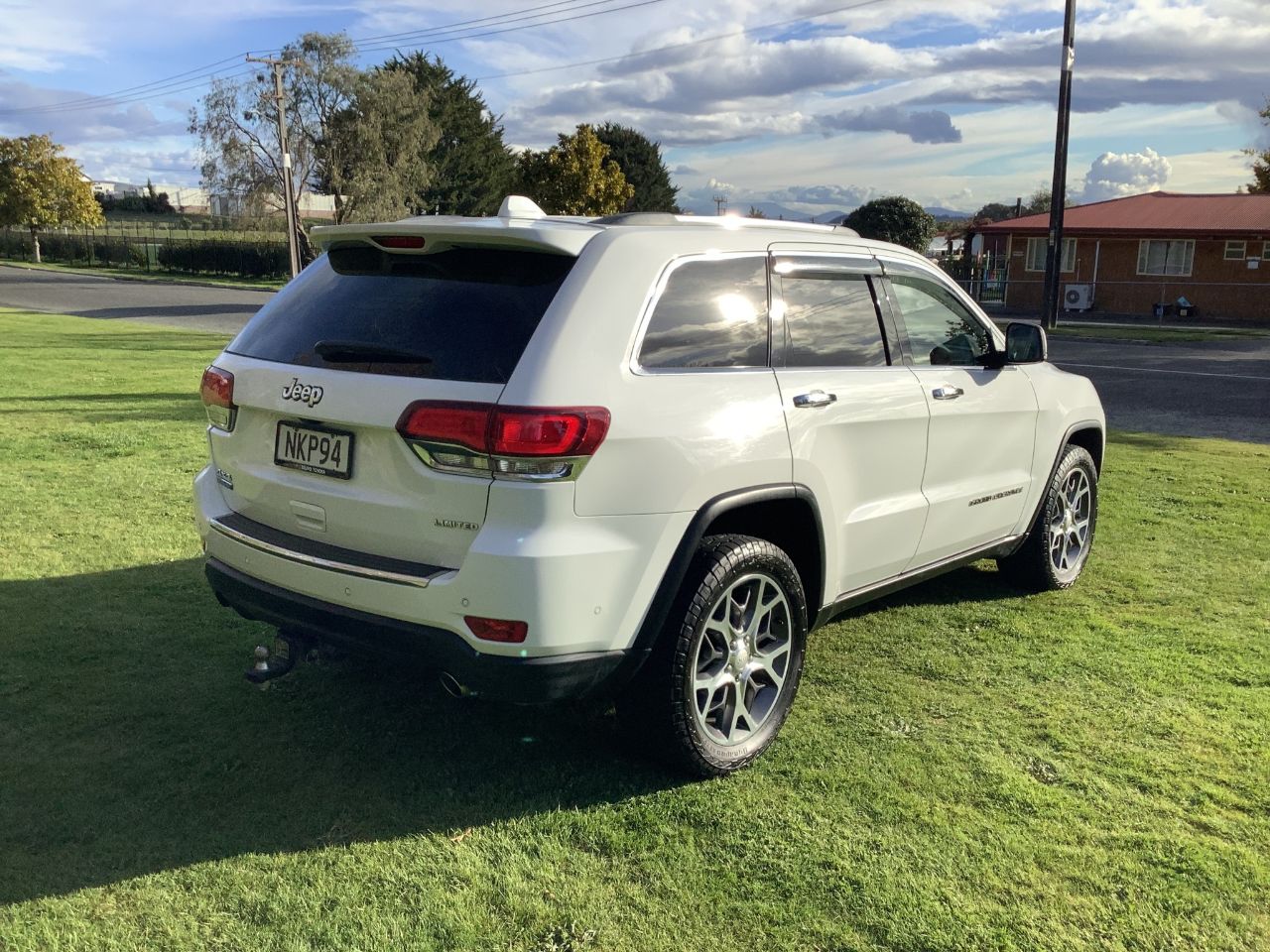 Vehicle image 4