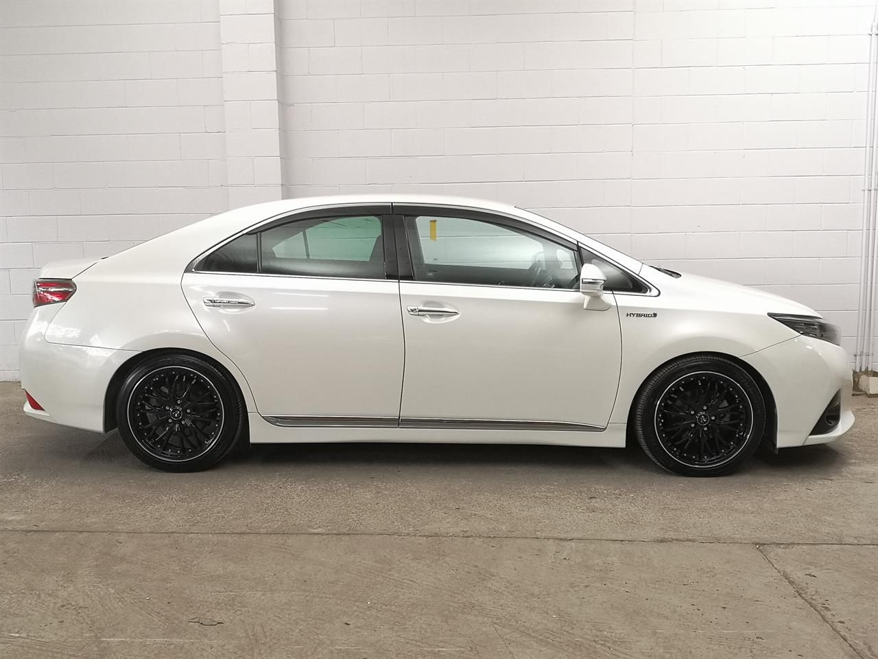 Vehicle image 3