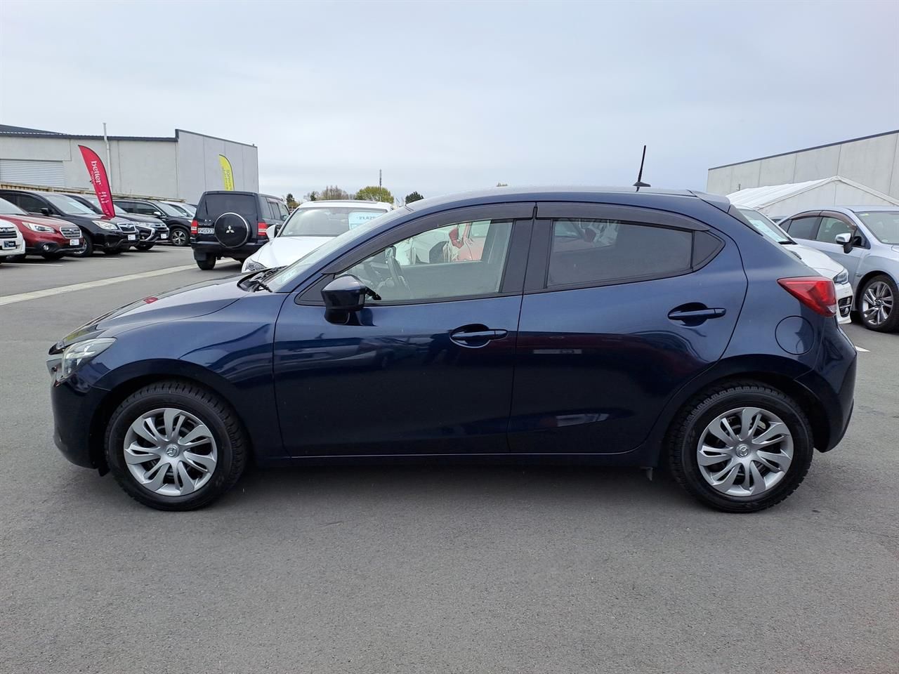 Vehicle image 4