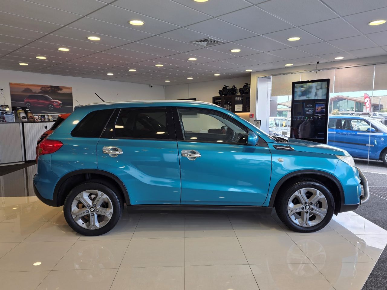 Vehicle image 3
