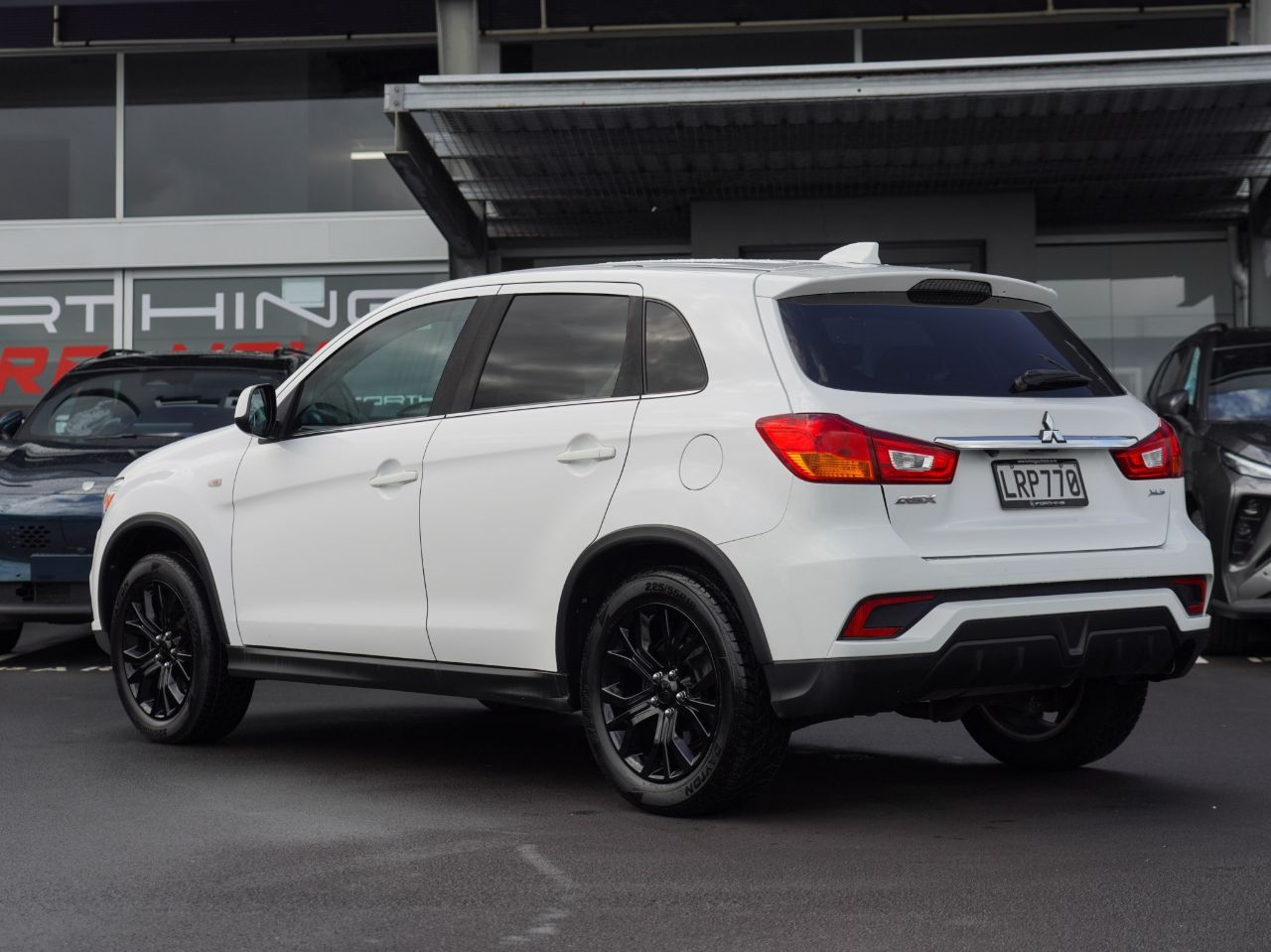 Vehicle image 5