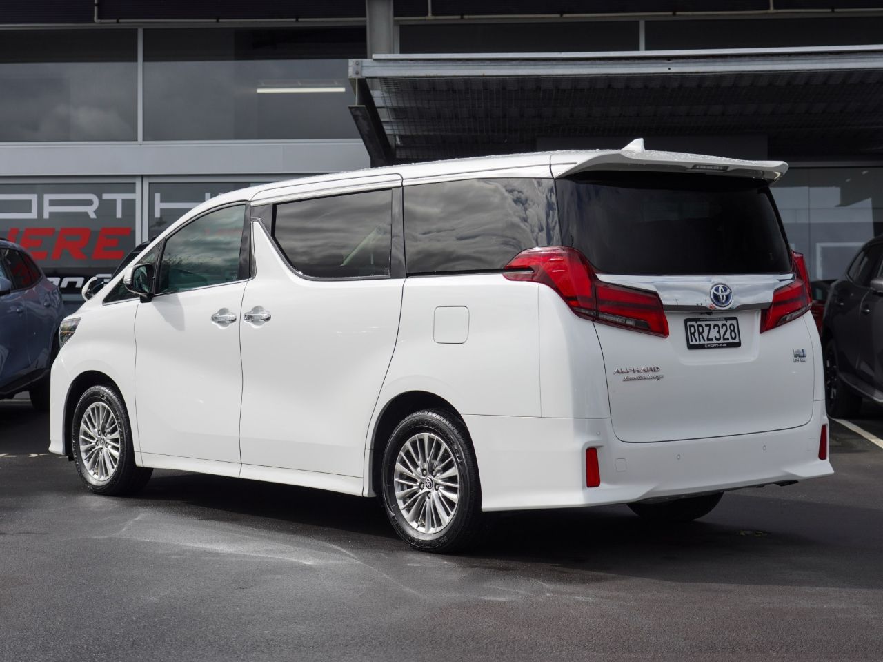Vehicle image 4