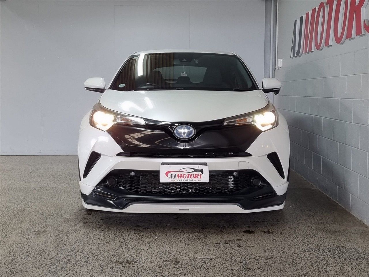 Vehicle image 2