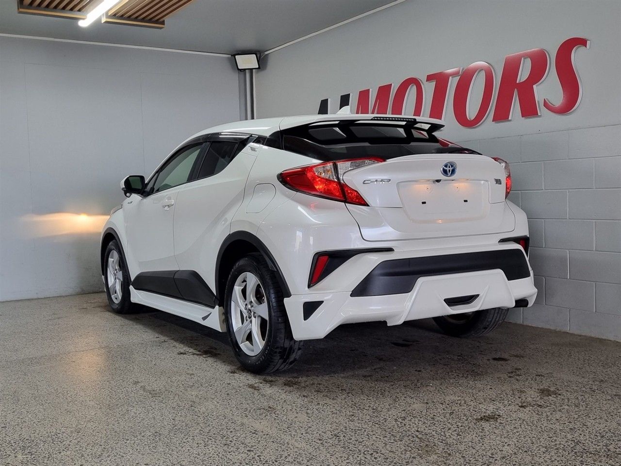 Vehicle image 3